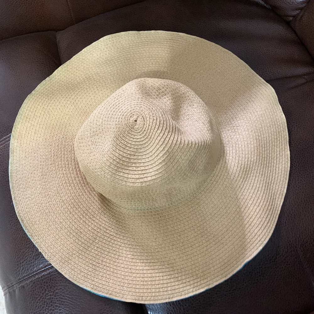 David and Young Beach Hat